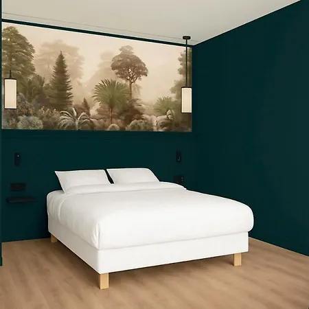 Grand Bristol By Collection Otel