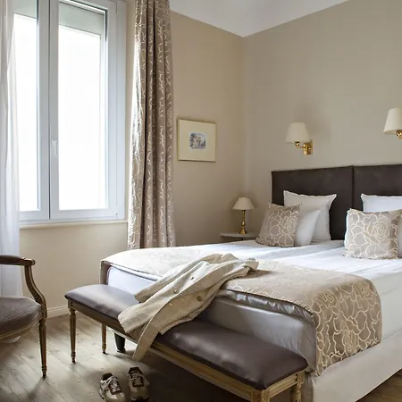 Grand Bristol By Collection
