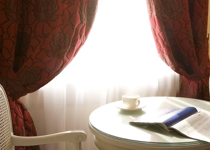 Grand Bristol By Collection