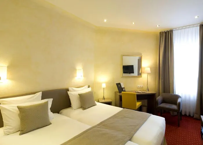 Grand Bristol Hotel 4*